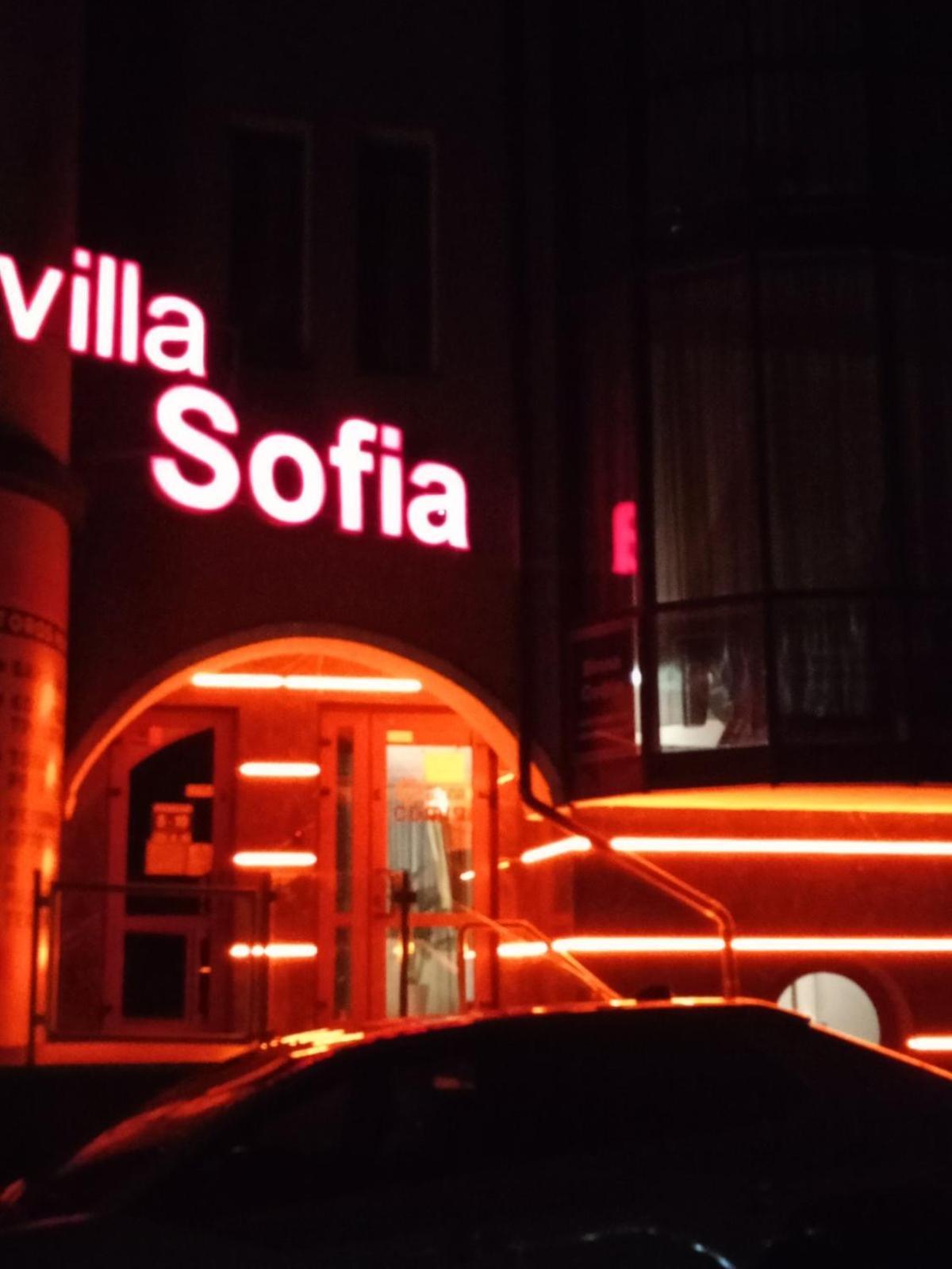 Hotel Villa Sofia ตรุสคาเวตส์ ภายนอก รูปภาพ
