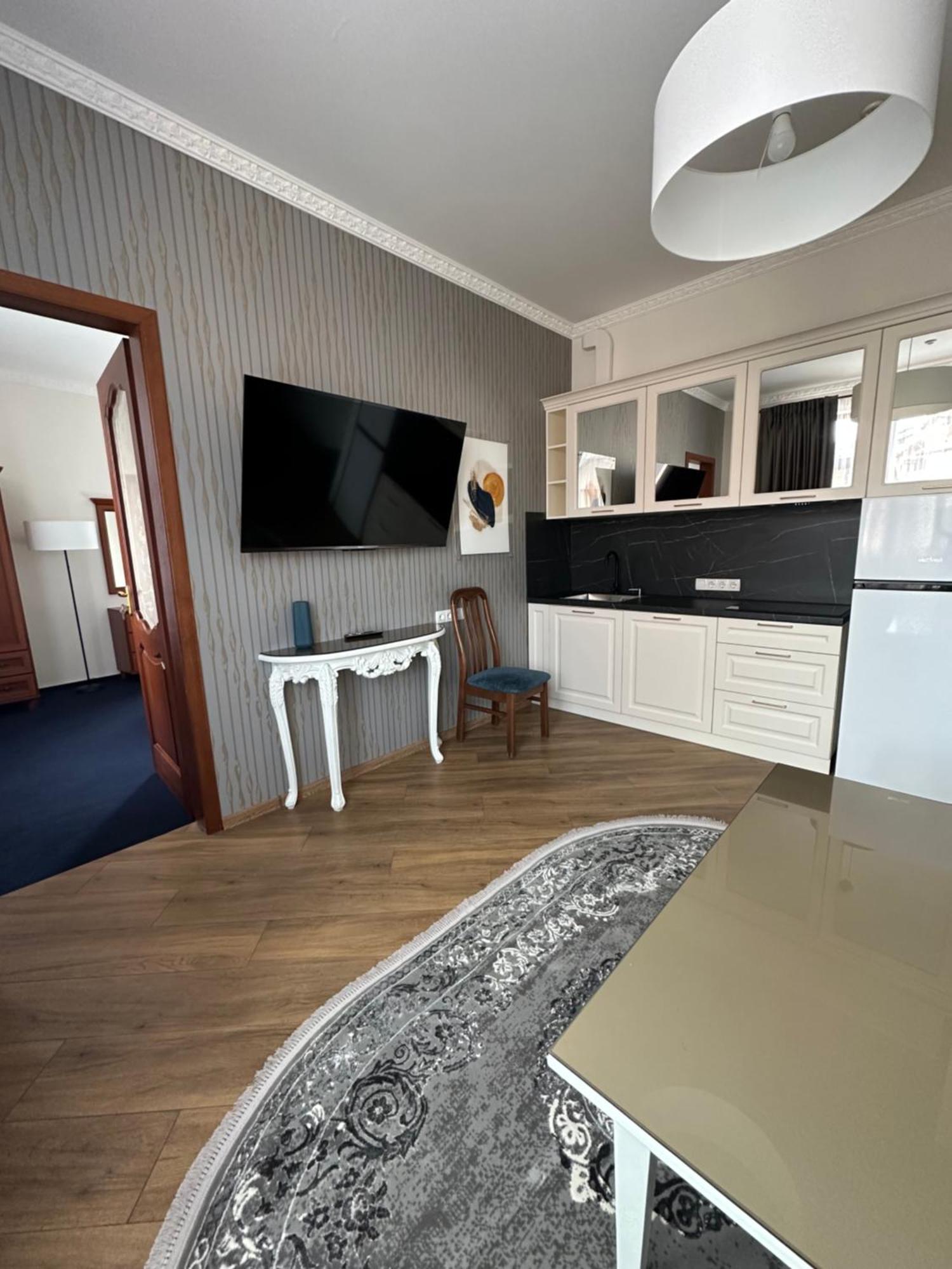 Hotel Villa Sofia ตรุสคาเวตส์ ภายนอก รูปภาพ